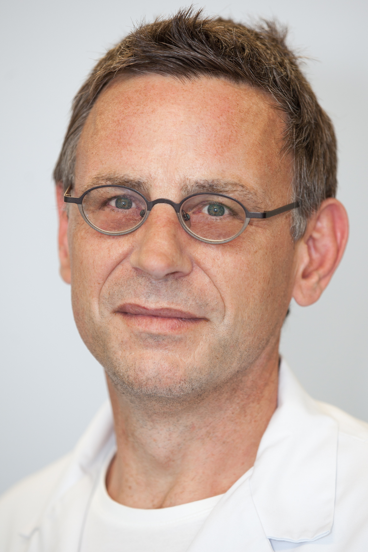 Augenarzt Herr Dr. Med. Michael Dutescu